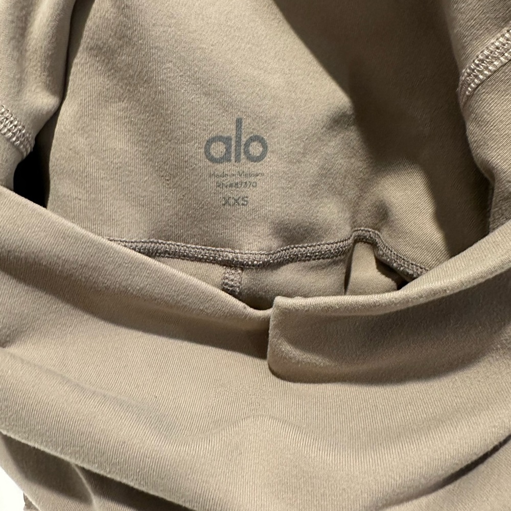 📦 MOVING SALE 📦 alo High Waist Moto Legging - Picture 10 of 14